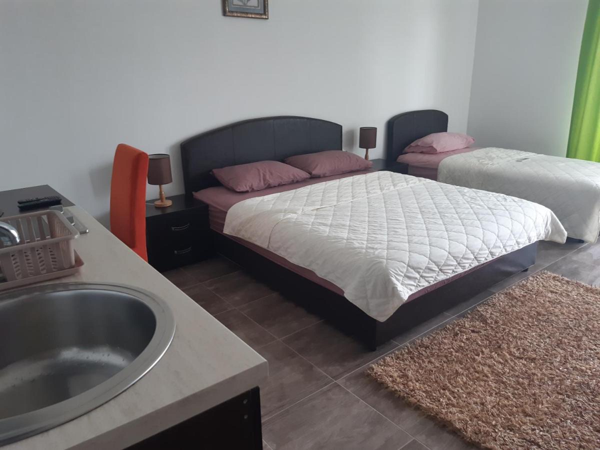 Zara Apartments Ulcinj Ngoại thất bức ảnh